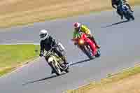 Vintage-motorcycle-club;eventdigitalimages;mallory-park;mallory-park-trackday-photographs;no-limits-trackdays;peter-wileman-photography;trackday-digital-images;trackday-photos;vmcc-festival-1000-bikes-photographs